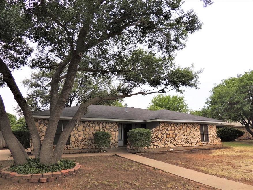 3217 Pheasant Dr, Abilene, TX 79606 - photo 1