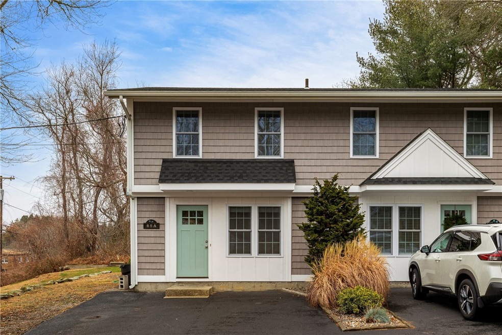 85 Wampum Rd unit a, Narragansett, RI 02882 - photo 1