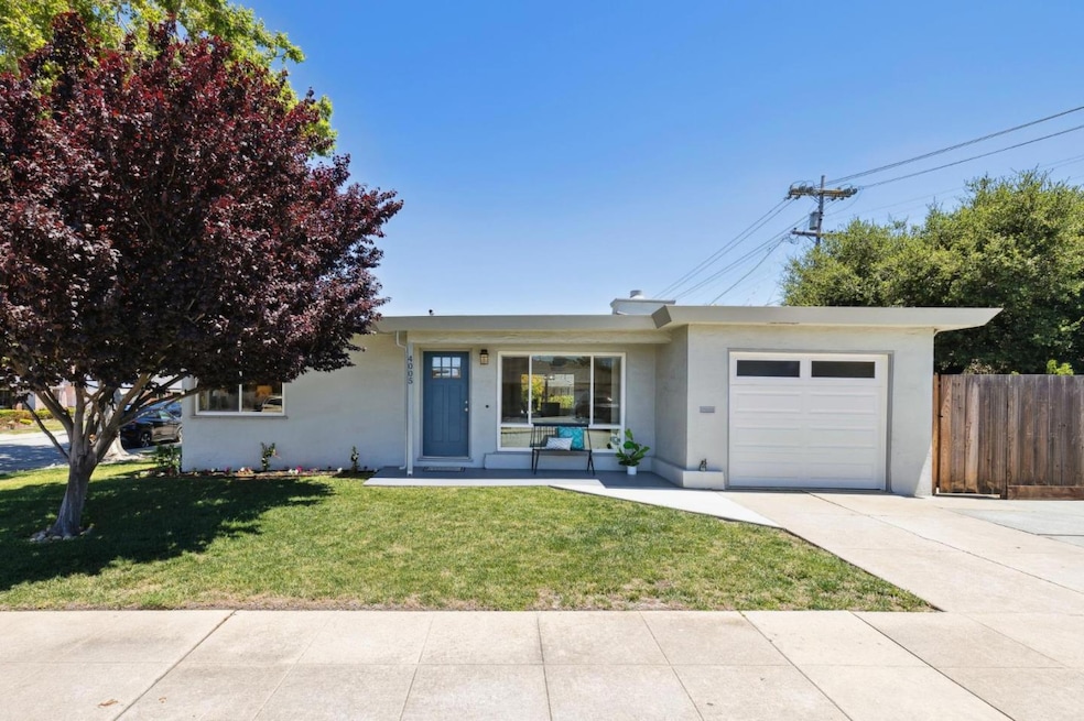 Sold $1,470,000 • Co-Listing Agent