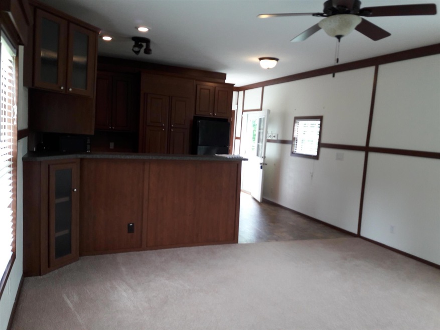 127 Les Ferrell Rd, Stewart, TN 37175 - photo 1