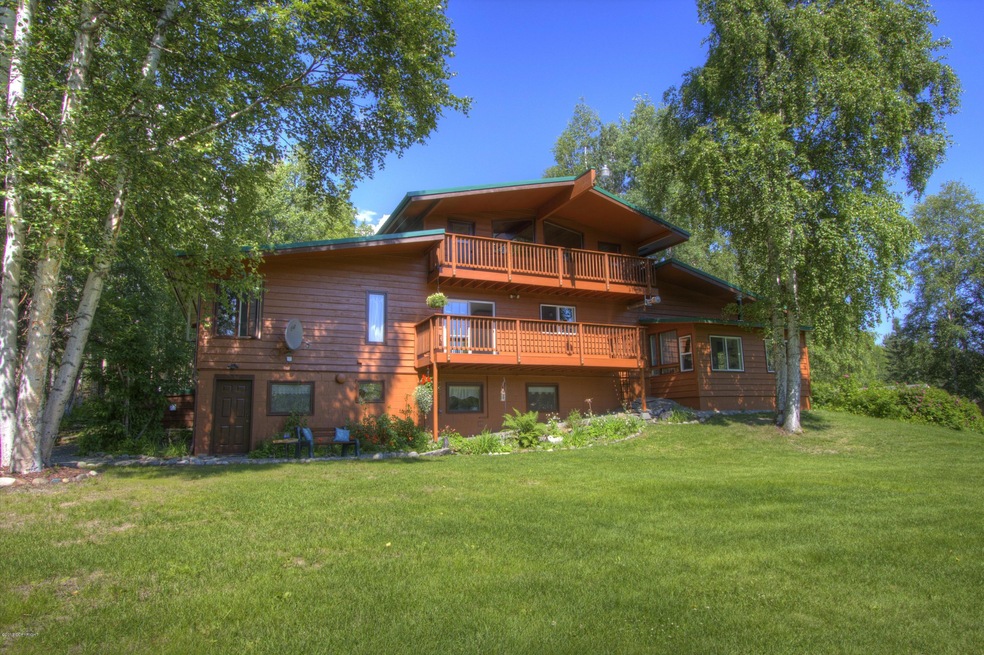 Rear of home and lawn 5