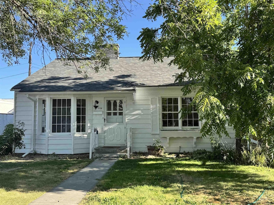1115 11th Ave E, Twin Falls, ID 83301 - photo 1