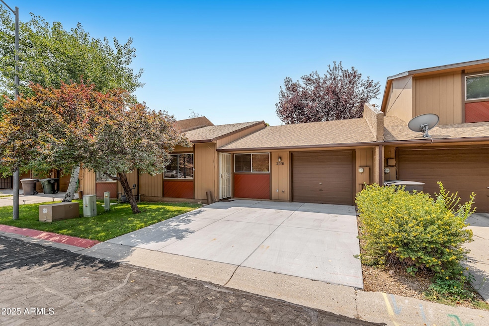 2531 E Heidi Loop-2