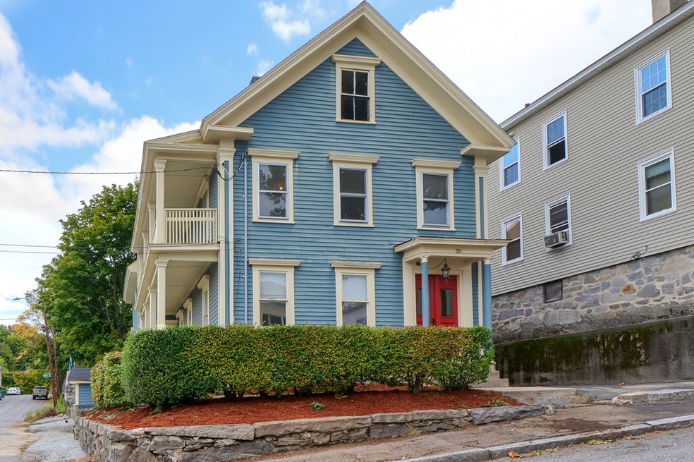 20 8th St unit B, Lowell, MA 01850 - photo 1