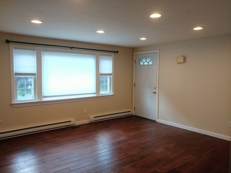 7 Franklin Ave unit D, Buzzards Bay, MA 02532 - photo 1