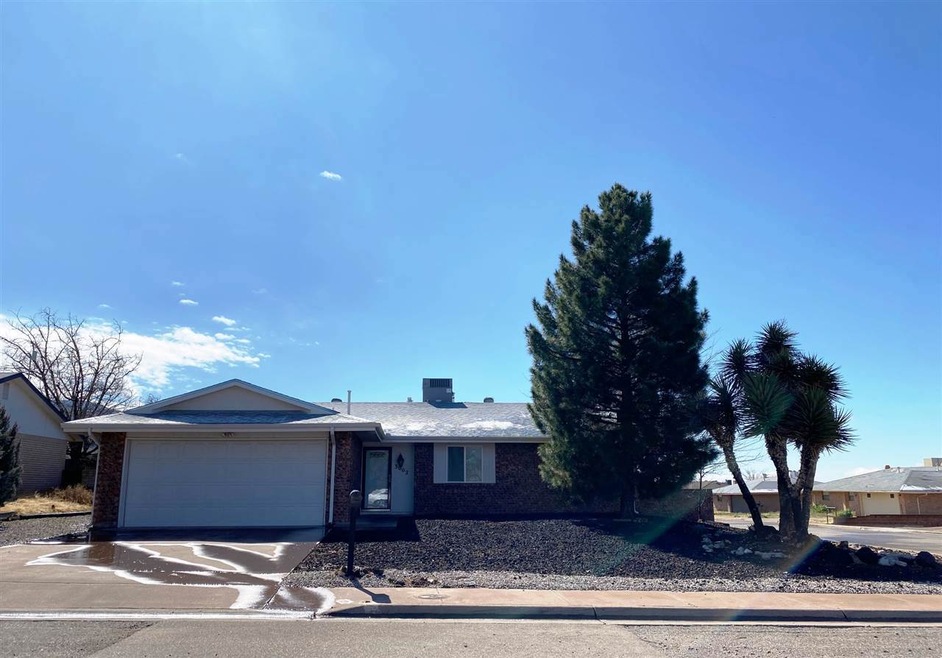 3002 Shawnee Trail, Alamogordo, NM 88310 - photo 1