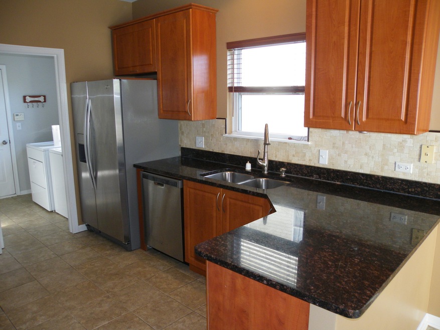 1059 Viewpoint Dr, Lake In the Hills, IL 60156 - photo 1