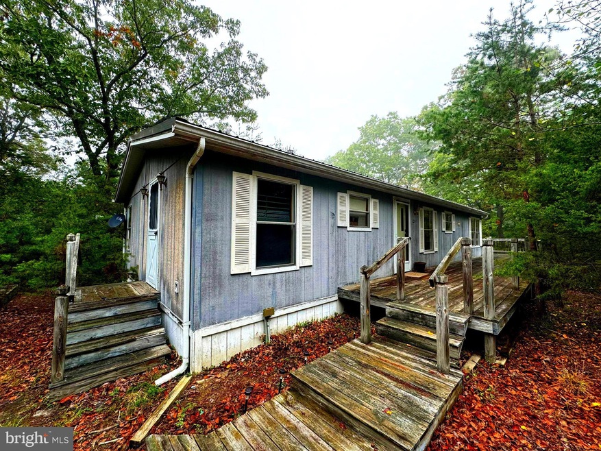 193 Bandit Bend, Maysville, WV 26833 - photo 1