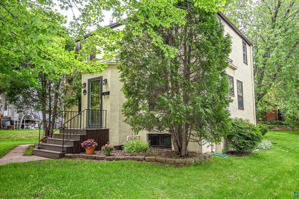 5305 Tioga St, Duluth, MN 55804 - photo 1