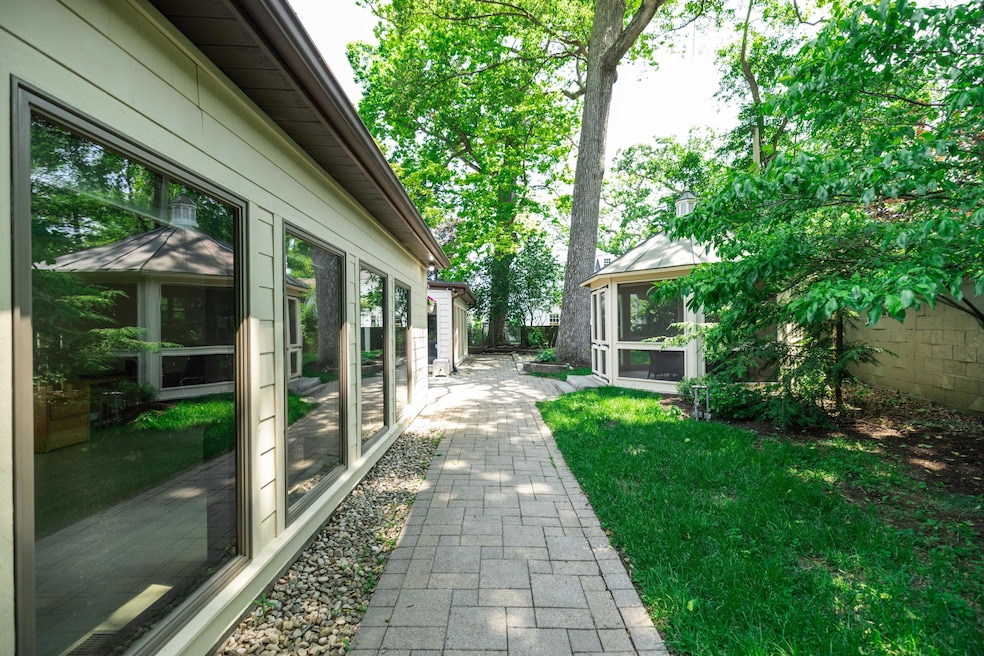 125 Hawthorne Rd, Springfield, OH 45504 - photo 1