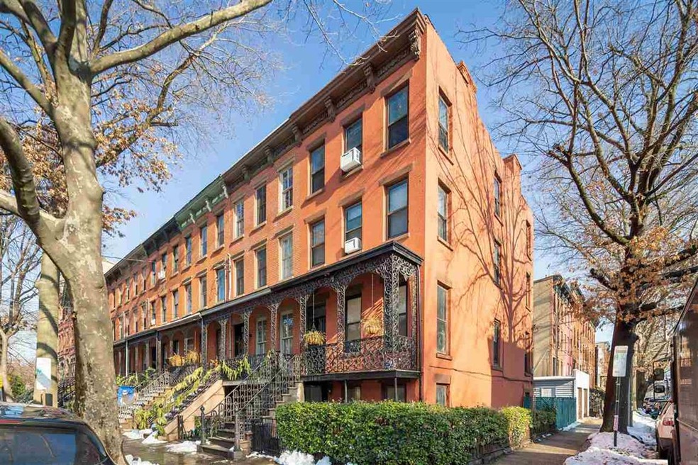 648 Jersey Ave, Jersey City, NJ 07302 - photo 1