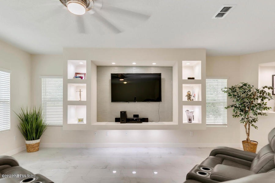 9095 Kipper Dr, Jacksonville, FL 32211 - photo 1