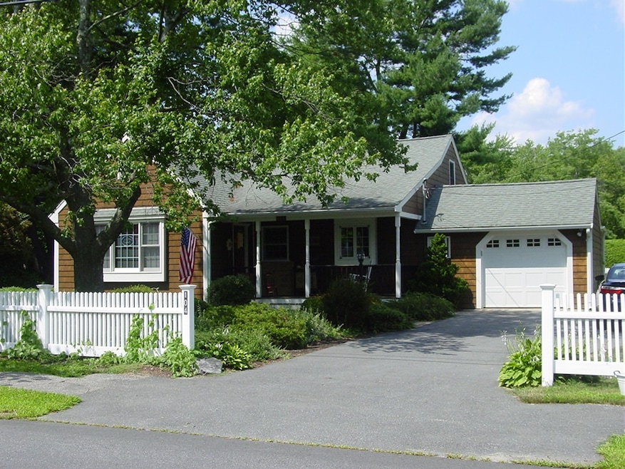 104 Pleasant St, Northborough, MA 01532 - photo 1