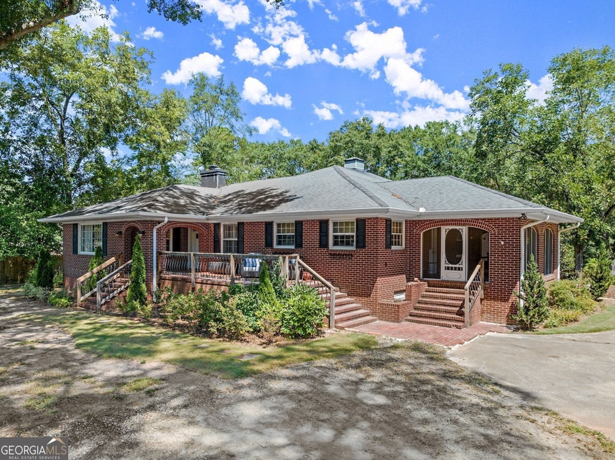 296 6th Ave, Winder, GA 30680 - photo 1