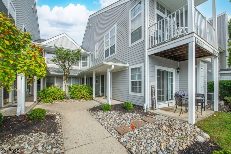 1107 Devon Ct, Mahwah, NJ 07430 - photo 1