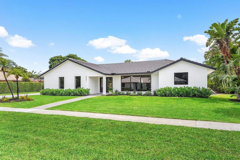 For Sale $2,799,000 • Co-Listing Agent