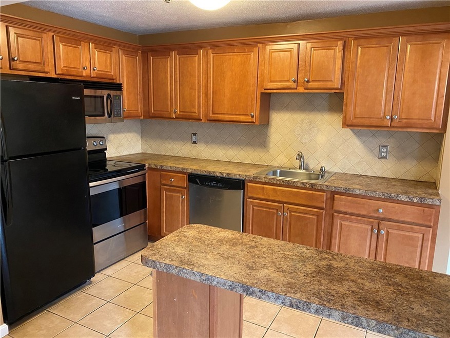 400 New River Rd unit 307, Manville, RI 02838 - photo 1