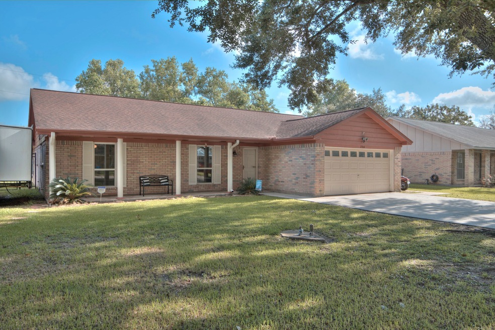 2704 Westfield St, Alvin, TX 77511 - photo 1