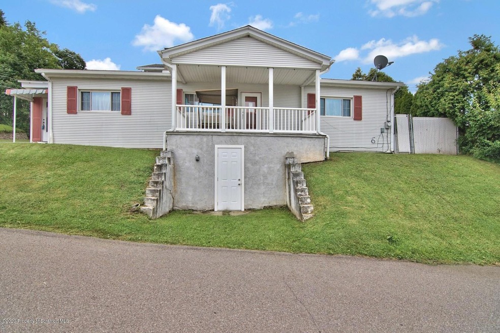 320 Cherry St, Dunmore, PA 18512 - photo 1