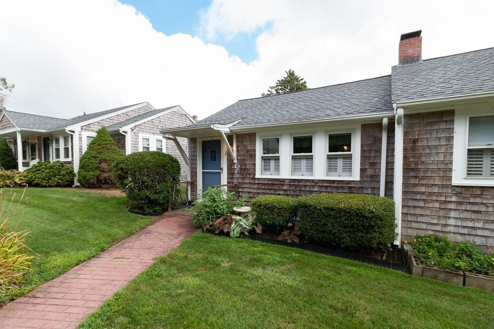 558 Craigville Beach Rd unit 2, Centerville, MA 02632 - photo 1