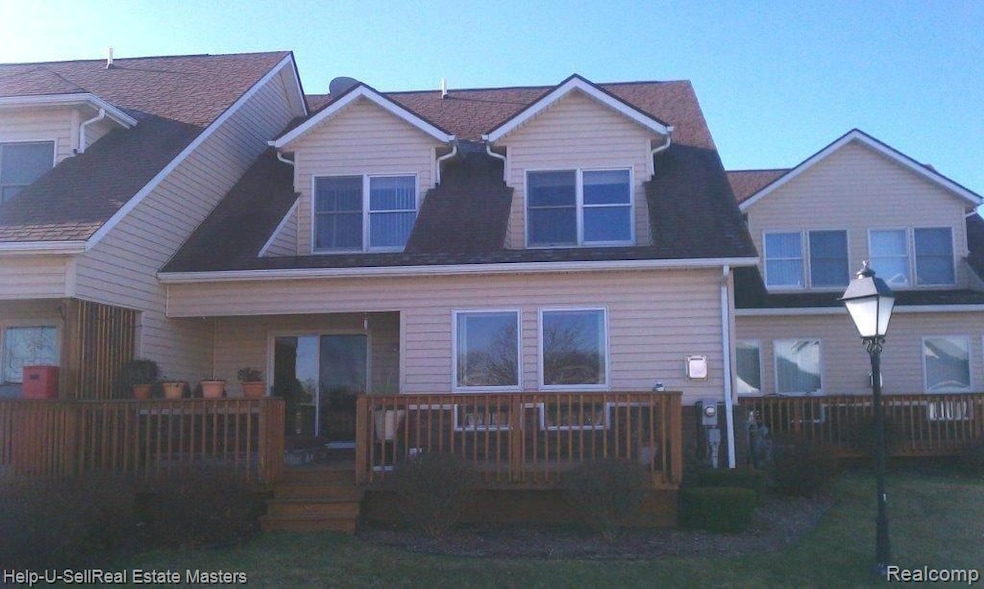 NICE CROSS POINTE CONDO