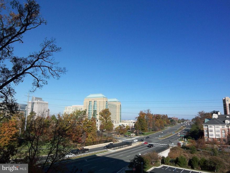 Carlton House @ Reston Town Center unit 608, Reston, VA 20190 - photo 1