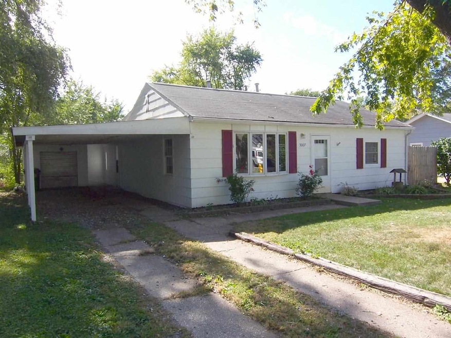 3007 W 69th St, Davenport, IA 52806 - photo 1