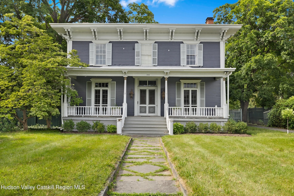 Under Contract $895,000