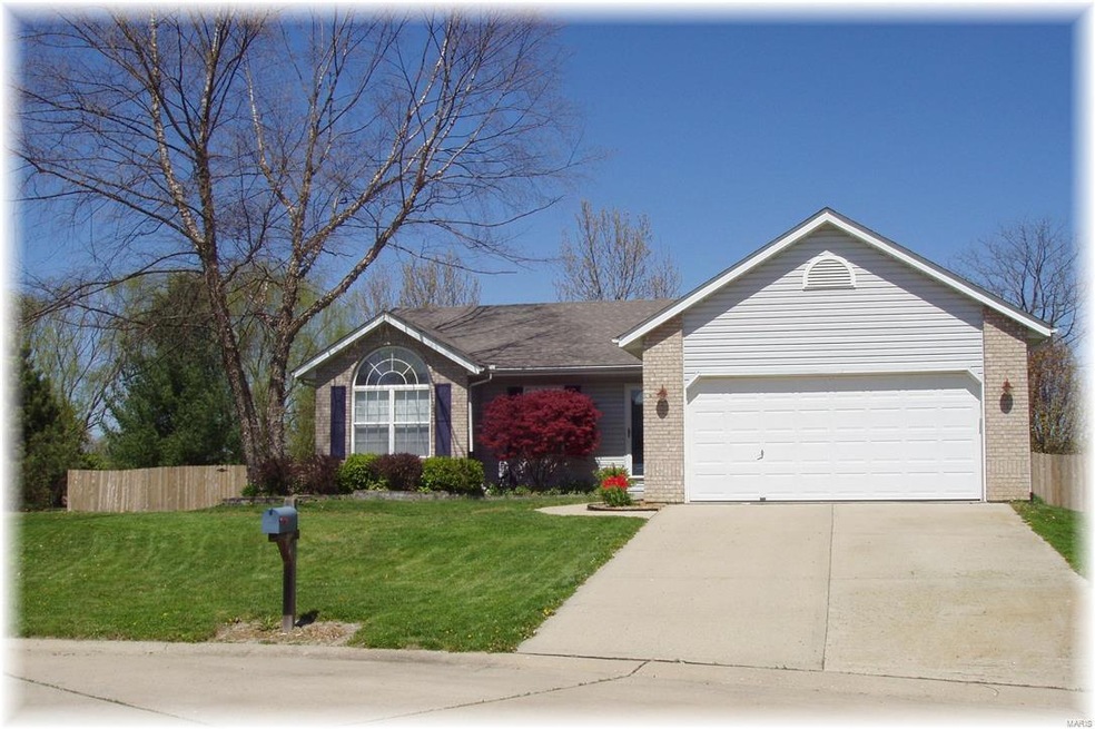 405 Copper Bend Rd, Maryville, IL 62062 - photo 1