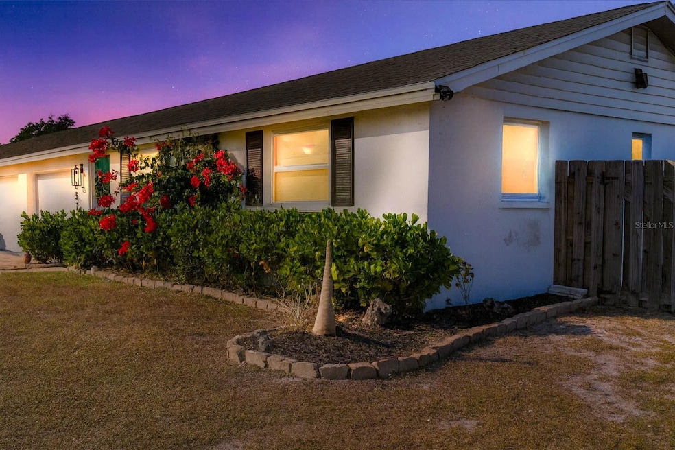 2237 Michele Dr, Sarasota, FL 34231 - photo 1