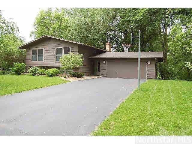 16727 Creekside Ln, Minnetonka, MN 55345 - photo 1