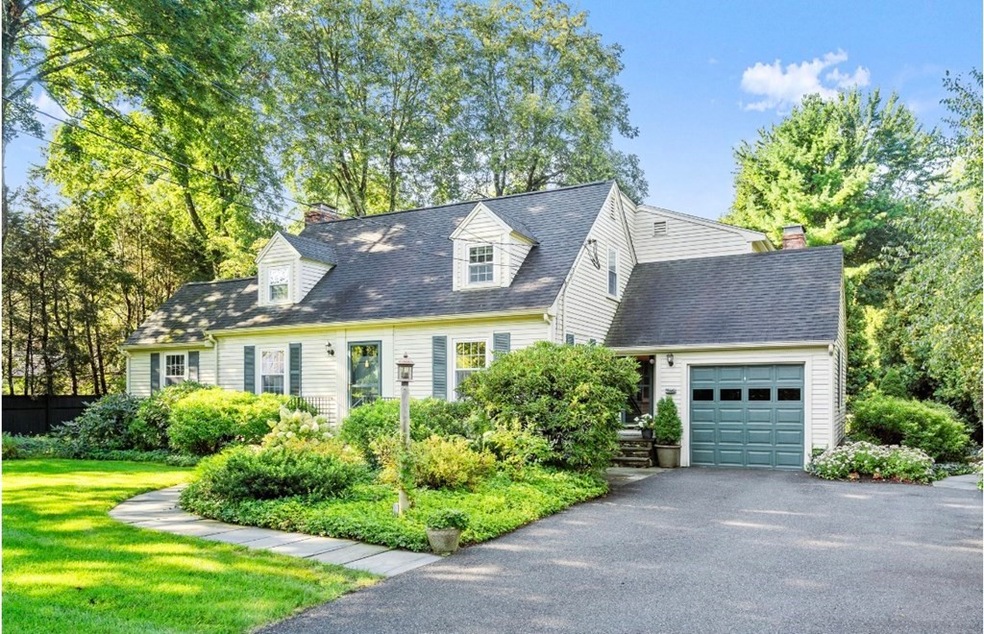 24 Bogle St, Weston, MA 02493 - photo 1