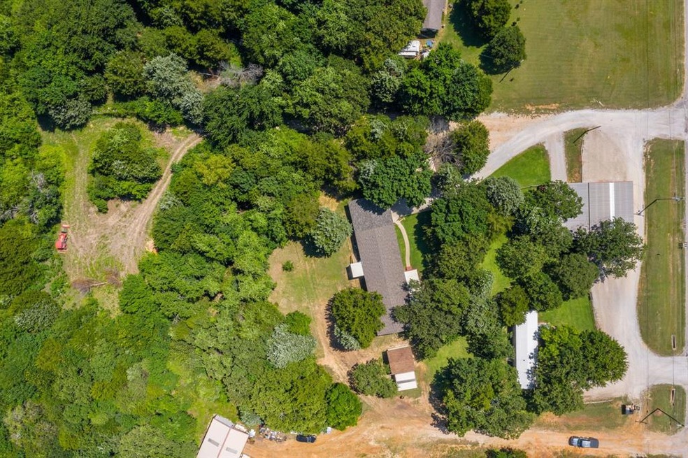 6417 Conveyor Dr, Cleburne, TX 76031 - photo 1