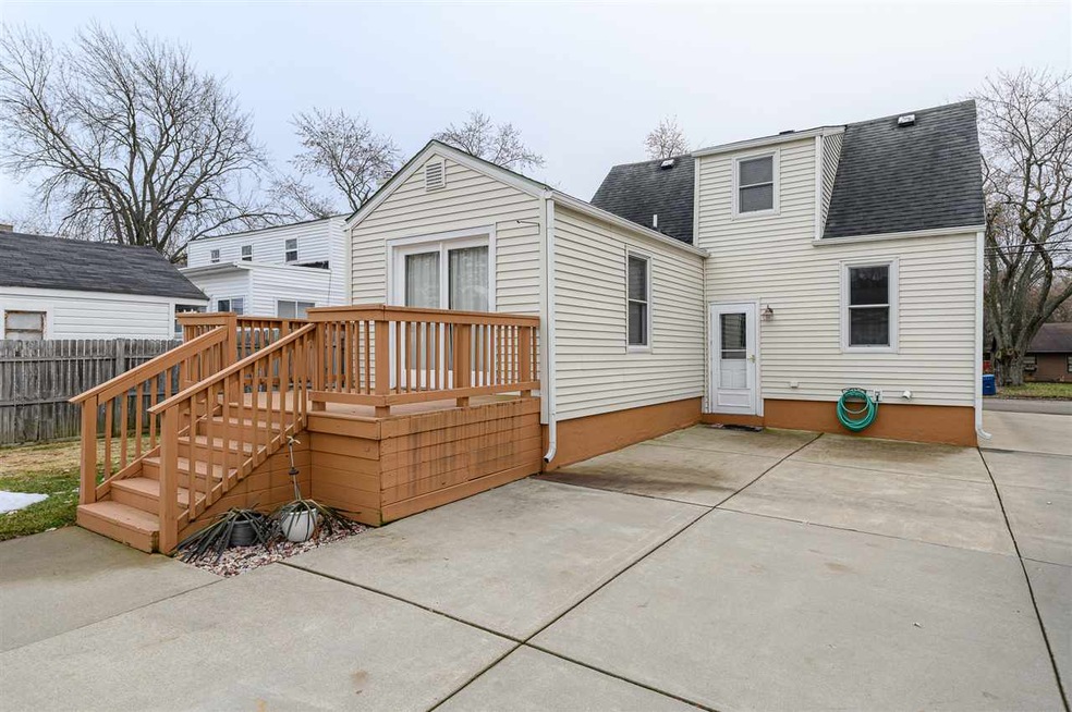 726 W 2nd St, Davison, MI 48423 - photo 1