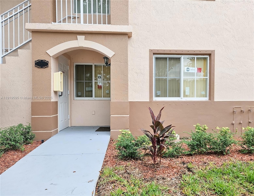2651 SE 12th Rd unit 105, Homestead, FL 33035 - photo 1