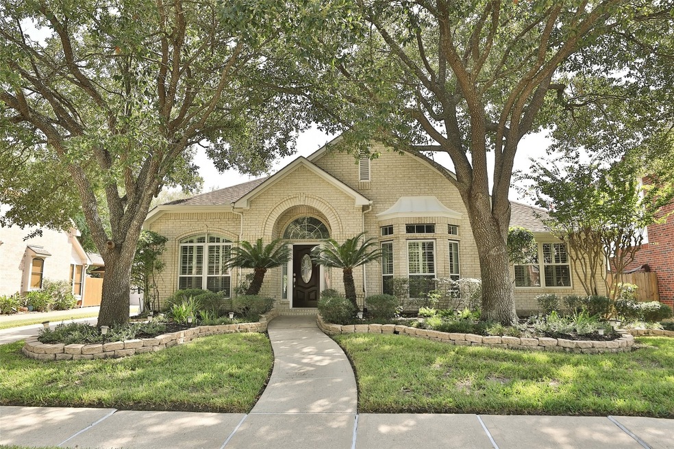8619 Concerto Cir, Houston, TX 77040 - photo 1