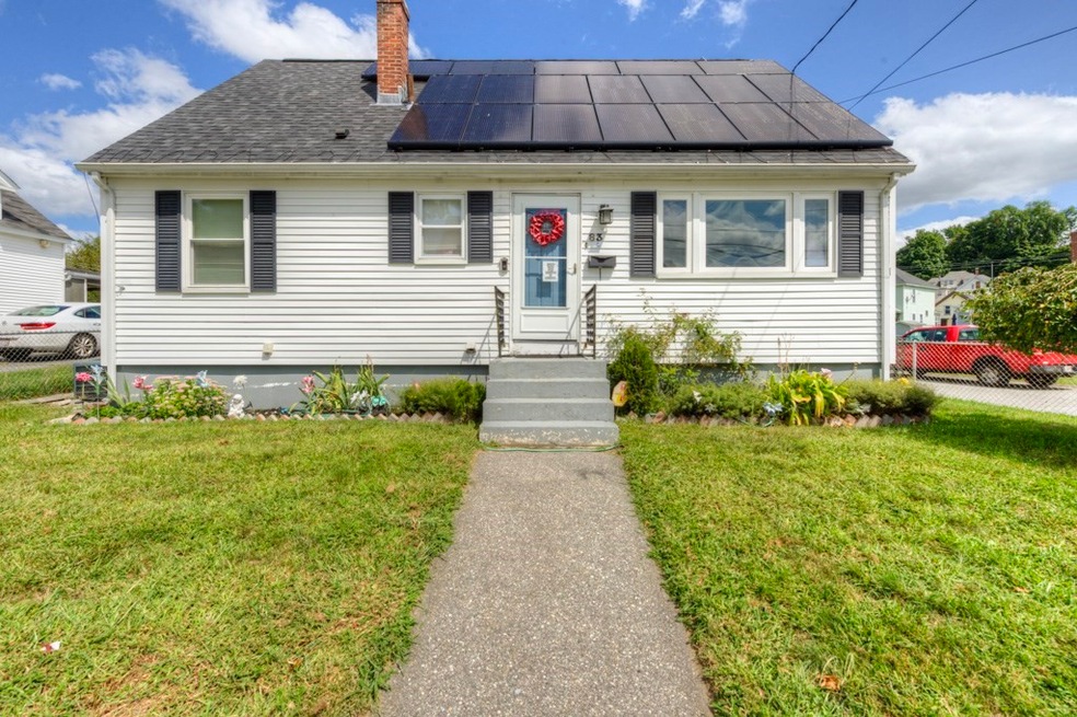 83 Hildreth St, Lowell, MA 01850 - photo 1