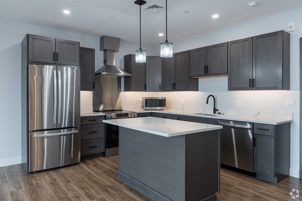 21 Summer St unit 302, Natick, MA 01760 - photo 1