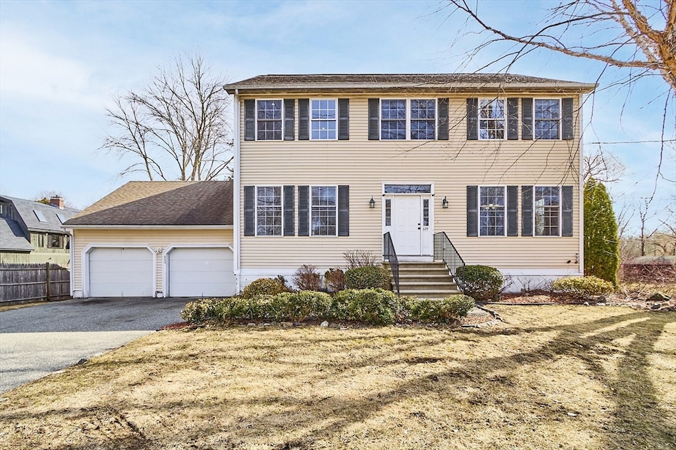 609 Haverhill St, Reading, MA 01867 - photo 1