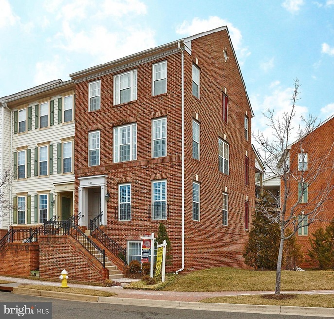 1601 Potomac Greens Dr unit 91, Alexandria, VA 22314 - photo 1