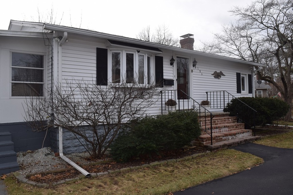 186 Lake Shore Dr, East Weymouth, MA 02189 - photo 1