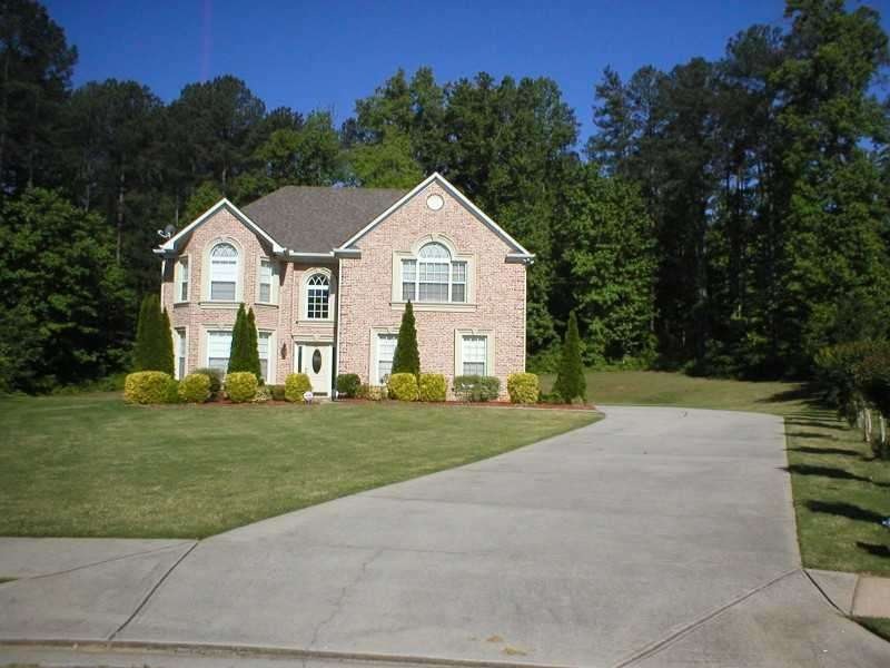 8911 Emerald Glen Ln, Jonesboro, GA 30236 - photo 1