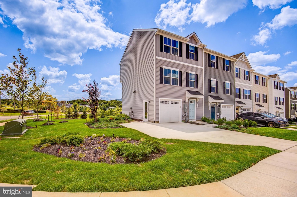 110 Sophie St, Strasburg, VA 22657 - photo 1