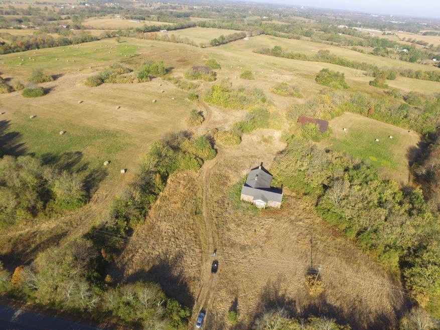 712 Danville Loop 1 Rd, Nicholasville, KY 40356 - photo 1