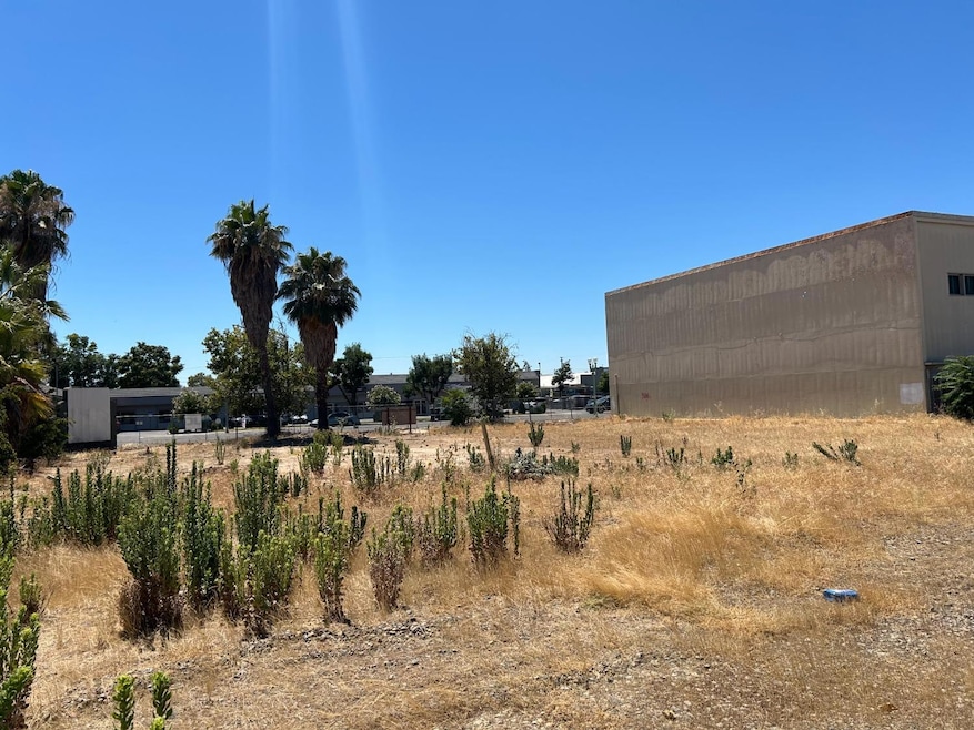 311 Mitchell Ave, Turlock, CA 95380 - photo 1