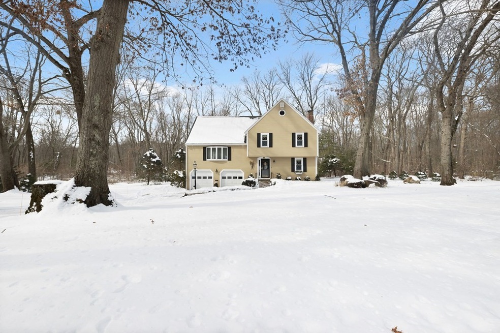 2 Hollyhock Ln, Hingham, MA 02043 - photo 1