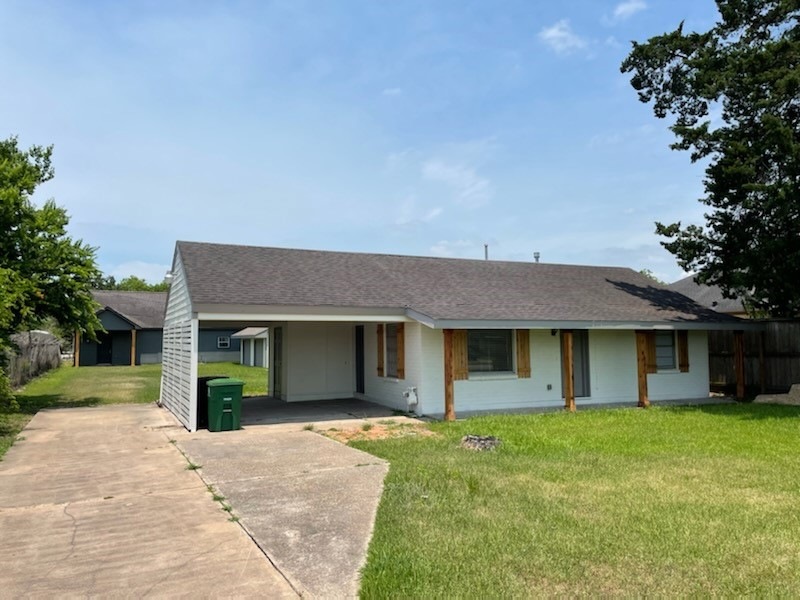 807 Apache St, Houston, TX 77022 - photo 1