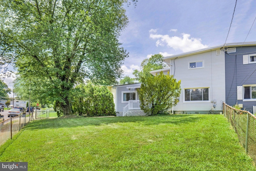 4200 Allison Cir, Fairfax, VA 22030 - photo 1