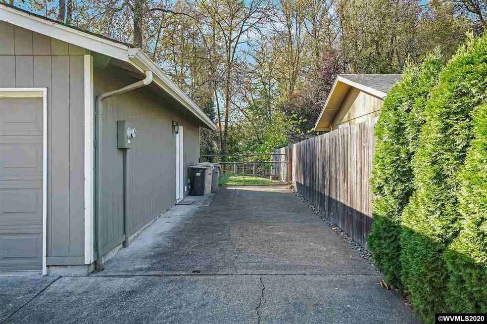 1984 SE Crystal Cir, Corvallis, OR 97333 - photo 1