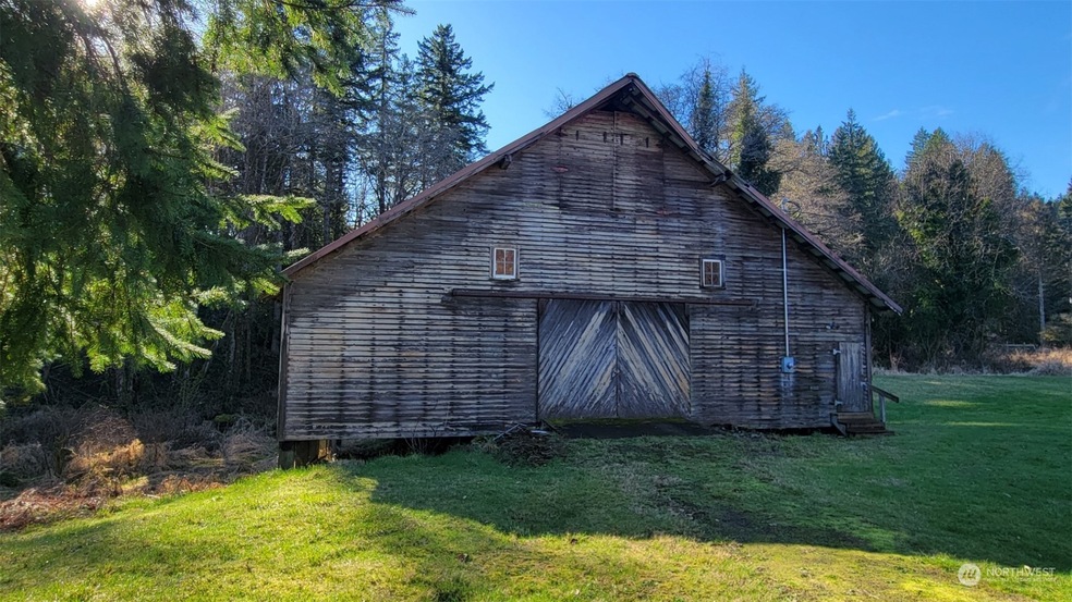 1930 Barn is on the Historic Register.